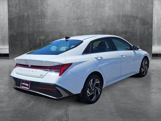 2025 Hyundai Elantra Hybrid Limited photo 2