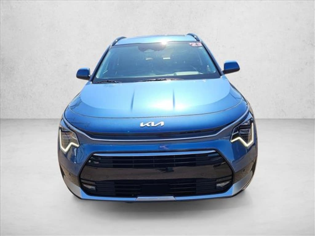 Used 2023 Kia Niro SX Touring Sport Utility