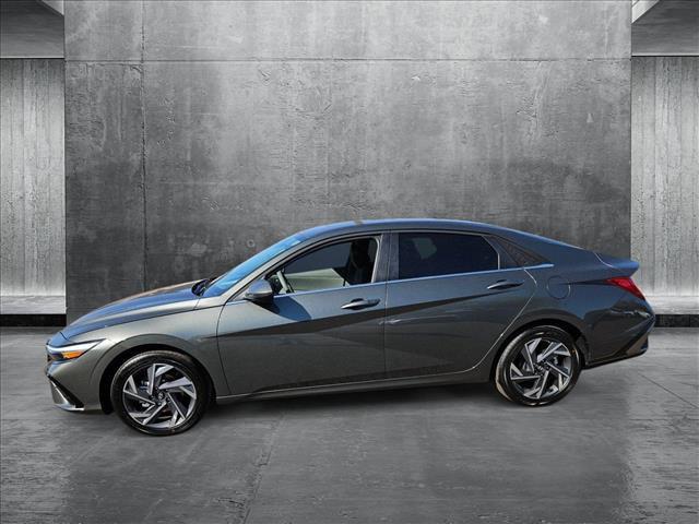 2025 Hyundai Elantra SEL Convenience photo 2