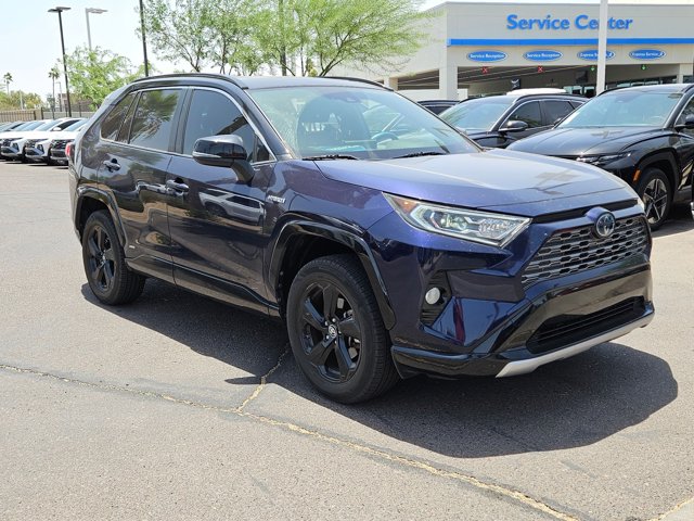 2019 Toyota RAV4 Hybrid XSE photo 3