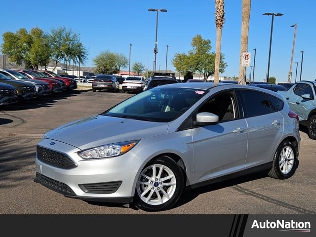 2018 Ford Focus SE's photo