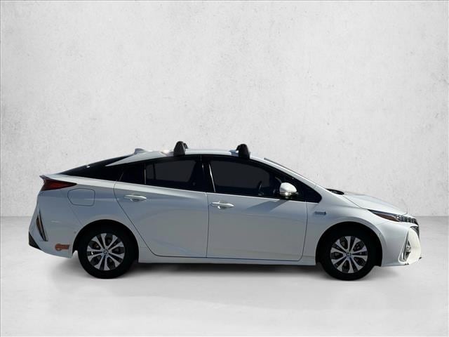 2020 Toyota Prius Prime Limited photo 4