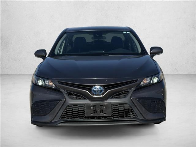 2022 Toyota Camry Hybrid SE photo 2