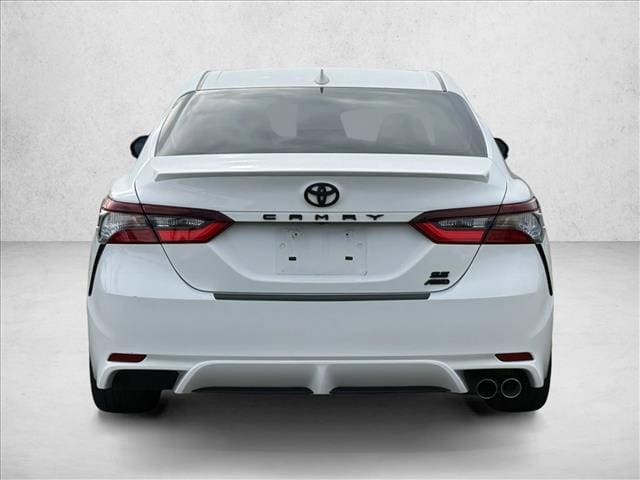 2022 Toyota Camry SE photo 6