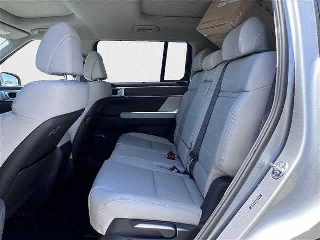 2025 Hyundai Santa Fe Limited - Photo 12