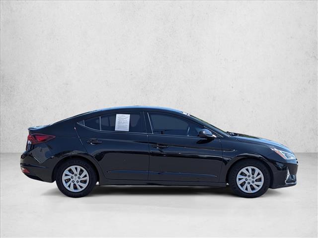 2020 Hyundai Elantra SE photo 3