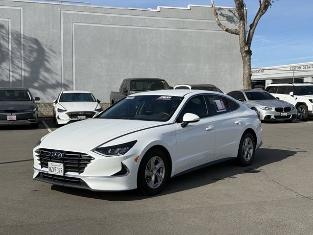 2022 Hyundai Sonata SE's photo