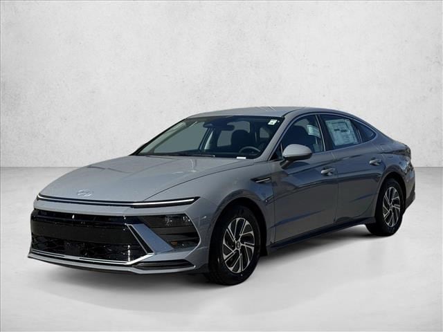 2026 Hyundai Sonata Hybrid Blue's photo