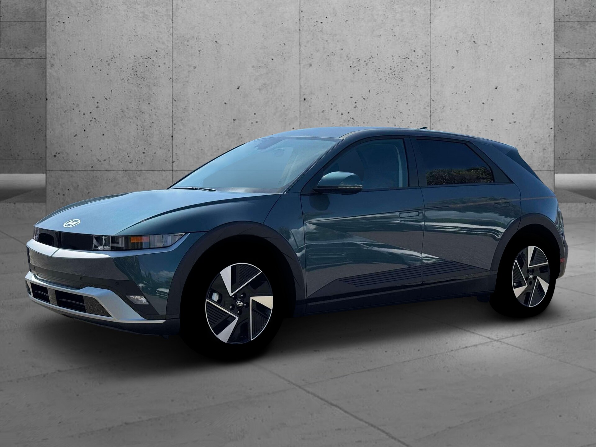 2025 Hyundai Ioniq 5 SE photo 2
