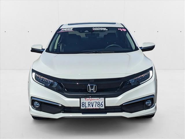 2019 Honda Civic Touring photo 2
