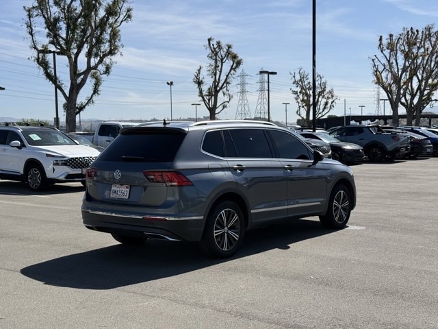 2019 Volkswagen Tiguan 2.0T SEL photo 5