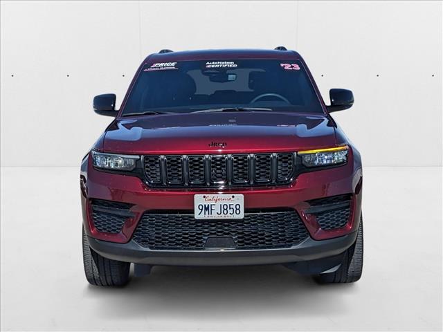 2023 Jeep Grand Cherokee Altitude photo 2