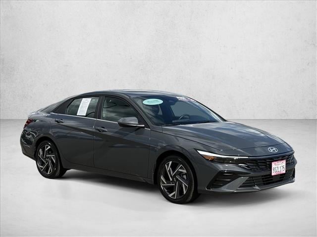 2025 Hyundai Elantra Hybrid Limited photo 3