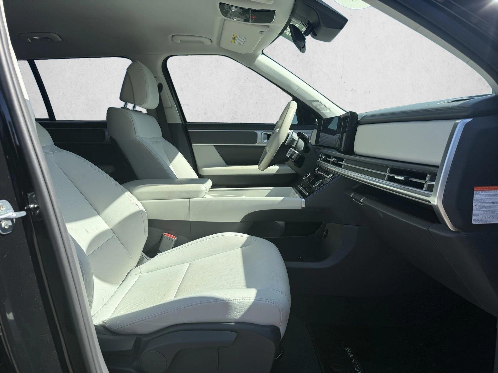 2026 Hyundai Santa Fe SE - Photo 18