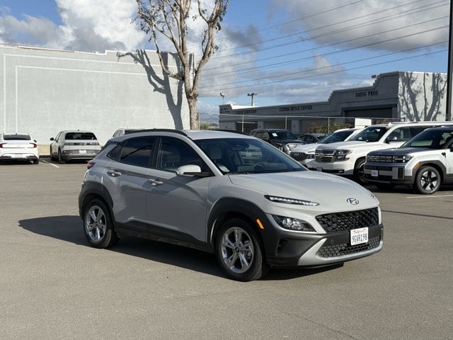 2023 Hyundai Kona SEL photo 3