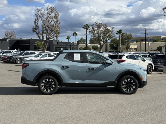 2025 Hyundai Santa Cruz SE photo 4