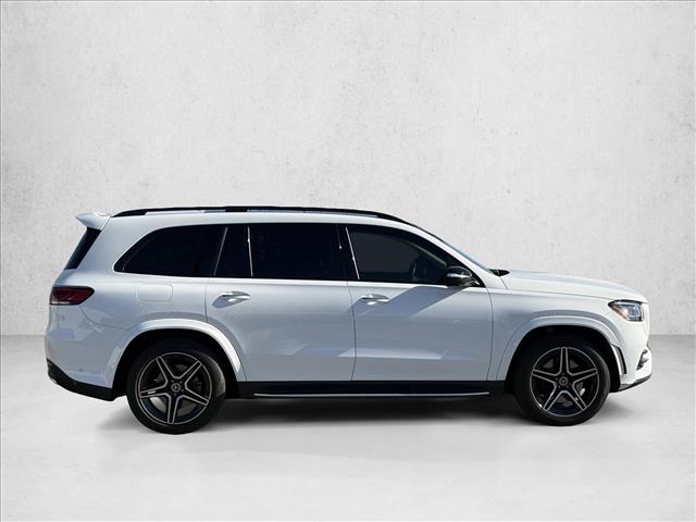 2022 Mercedes-Benz GLS 450 4MATIC photo 4