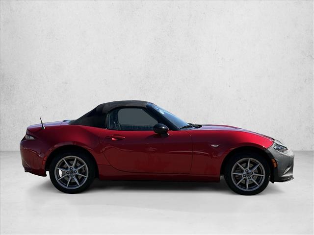 2017 Mazda Mazda MX-5 Miata Sport photo 4