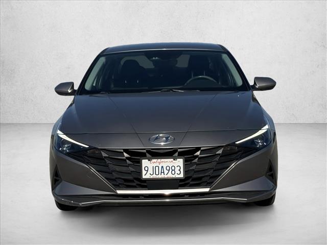 2023 Hyundai Elantra SEL photo 2