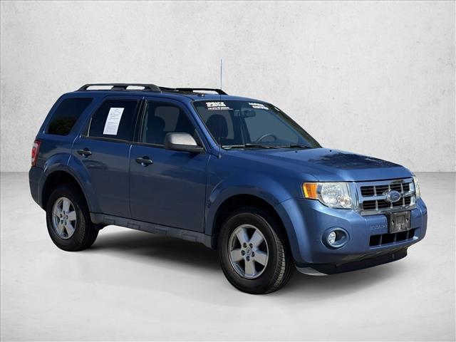 2009 Ford Escape XLT photo 3
