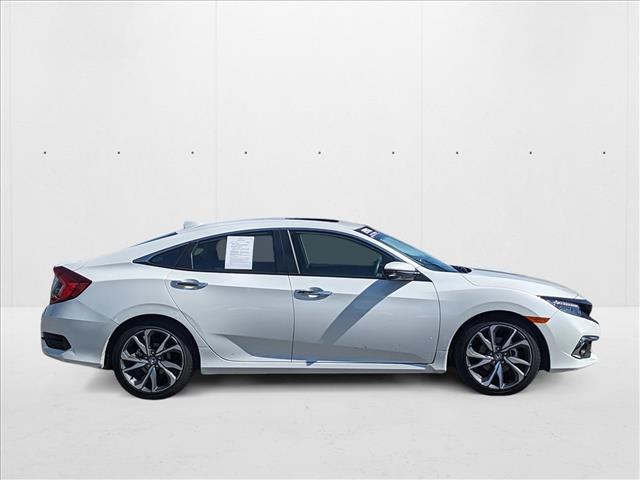 2019 Honda Civic Touring photo 4