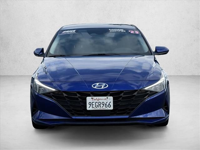 2023 Hyundai Elantra SEL photo 2