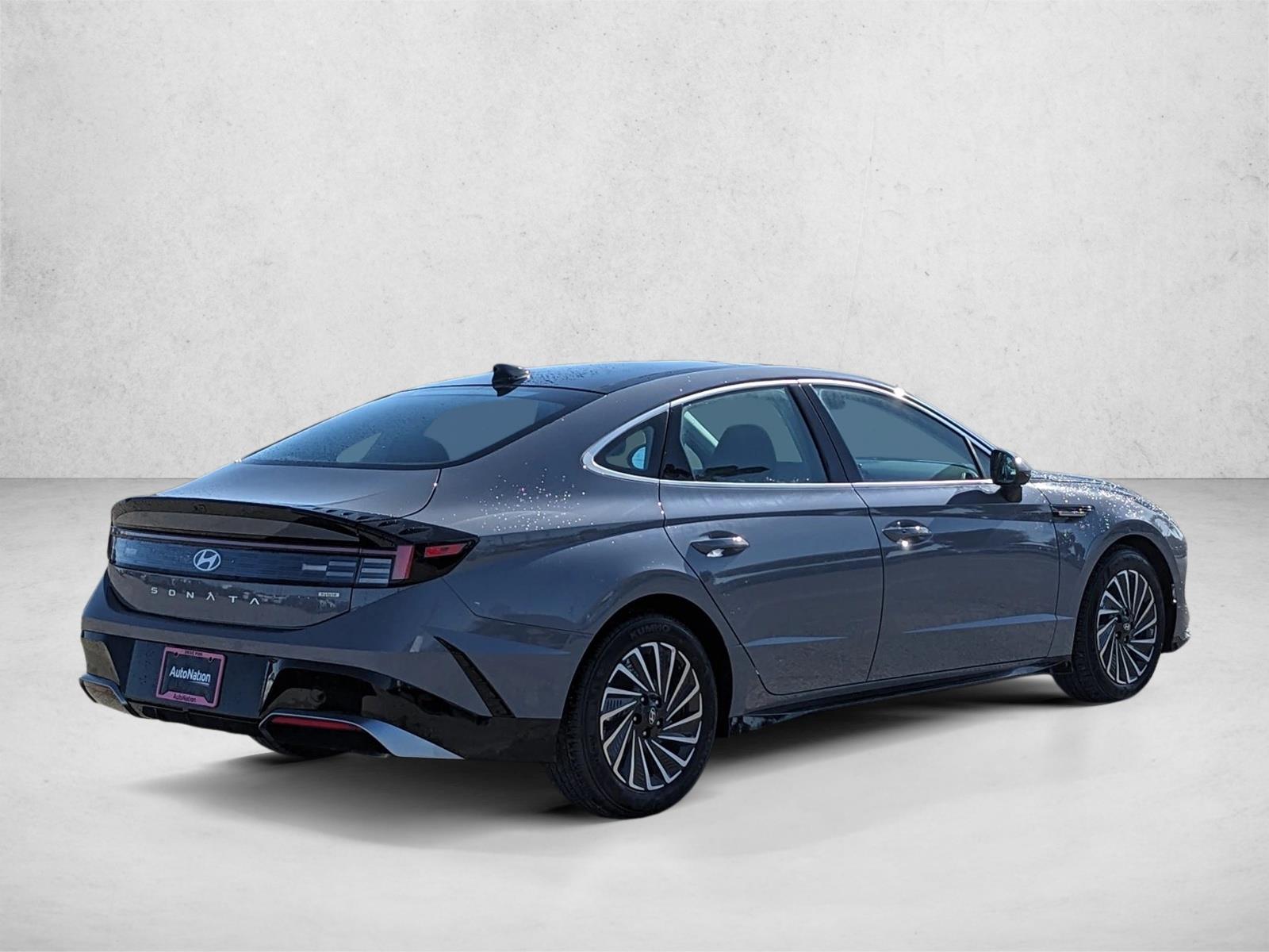 New 2026 Hyundai Sonata Hybrid SEL Sedan