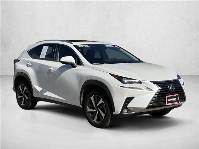 2021 Lexus NX 300h photo 3