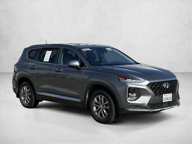 2019 Hyundai Santa Fe SE photo 3