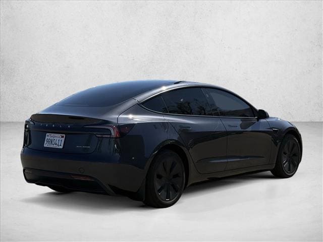 2025 Tesla Model 3 Long Range photo 5