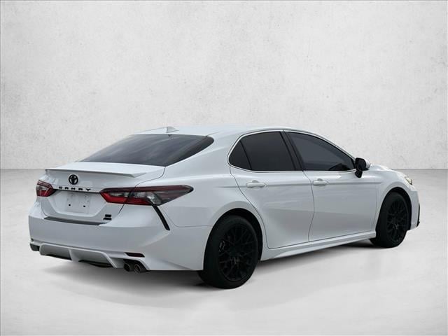 2022 Toyota Camry SE photo 5