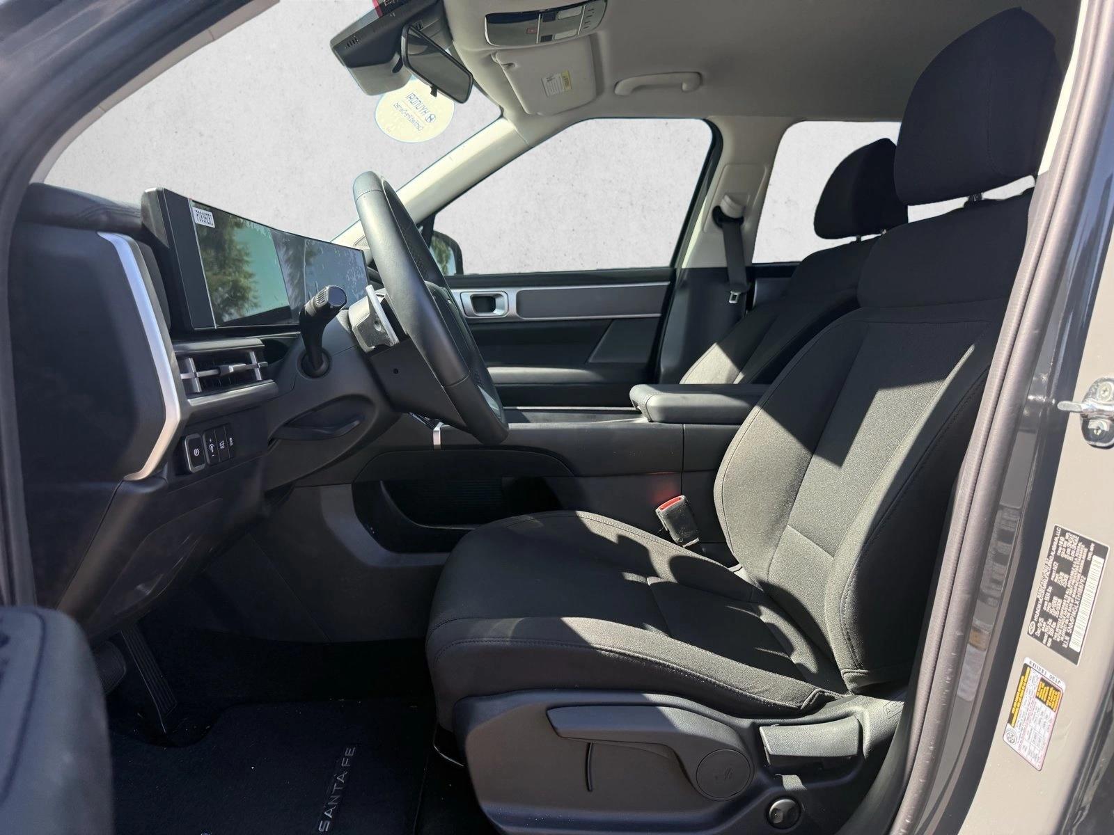 2026 Hyundai Santa Fe SE - Photo 10
