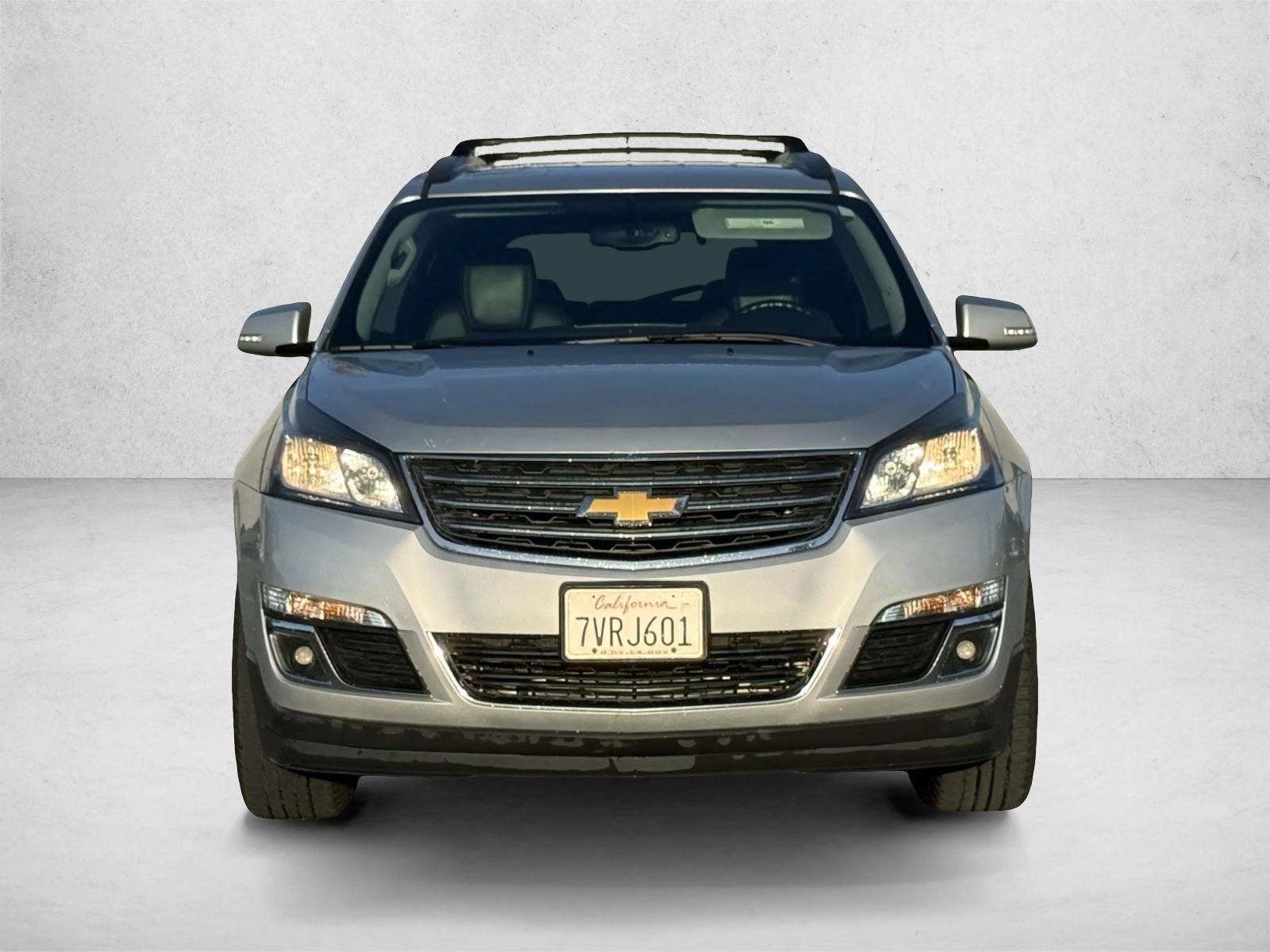Used 2017 Chevrolet Traverse 2LT with VIN 1GNKRHKDXHJ183255 for sale in Santa Clarita, CA
