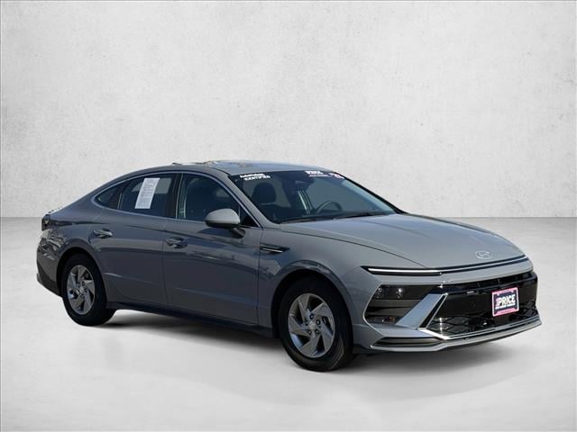 2025 Hyundai Sonata SE photo 3
