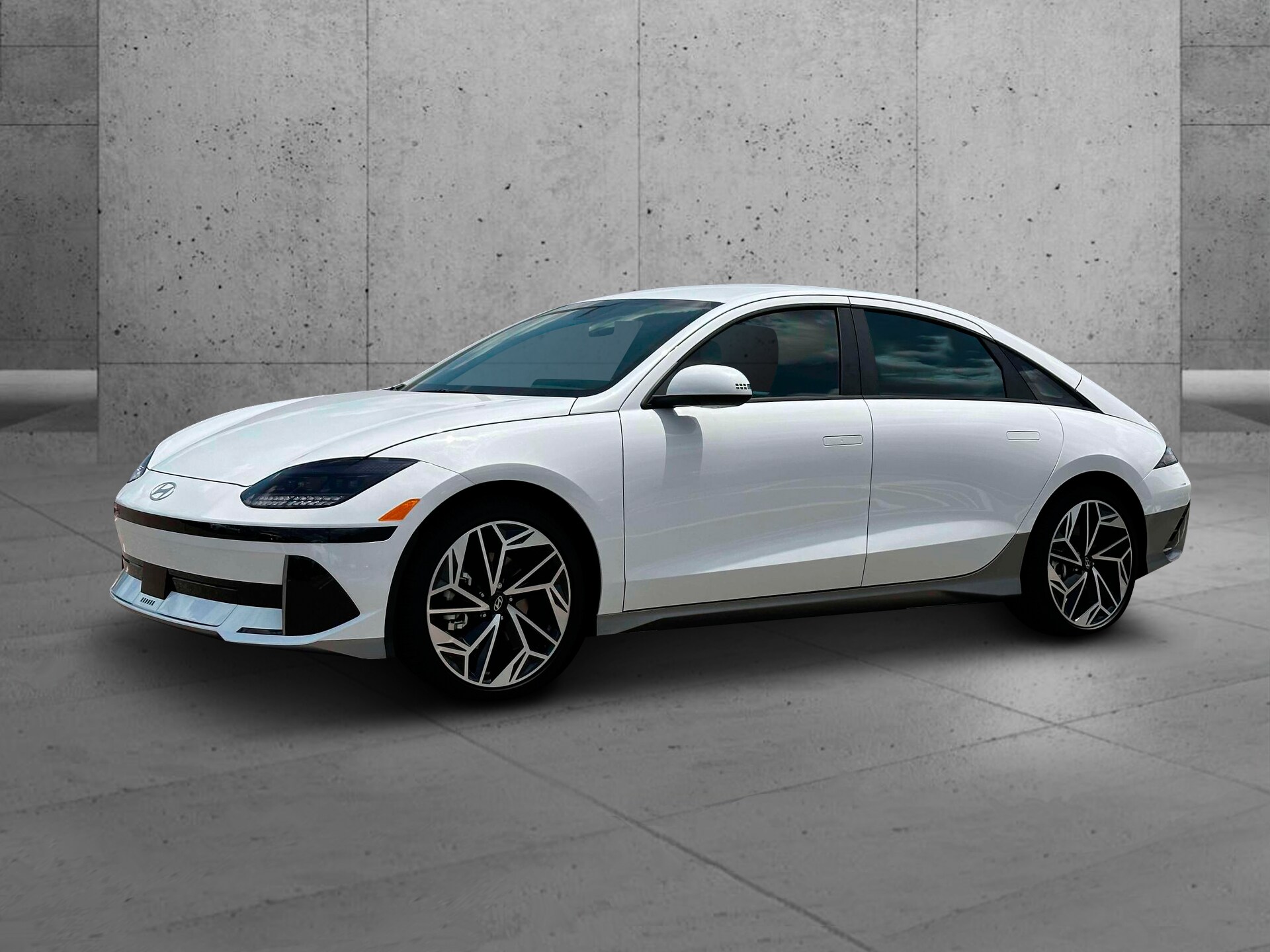 2025 Hyundai Ioniq 6 SEL photo 2