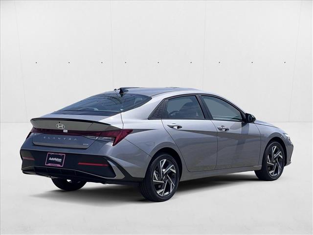 2025 Hyundai Elantra Hybrid SEL Sport photo 2