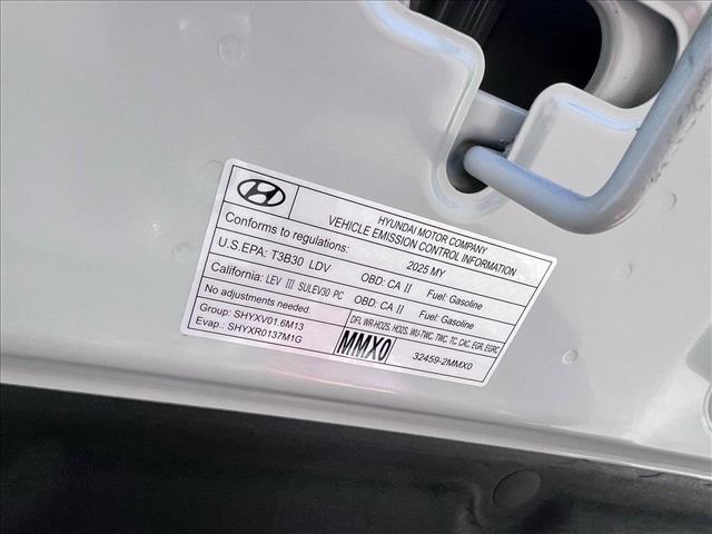 2025 Hyundai Santa Fe Limited - Photo 17