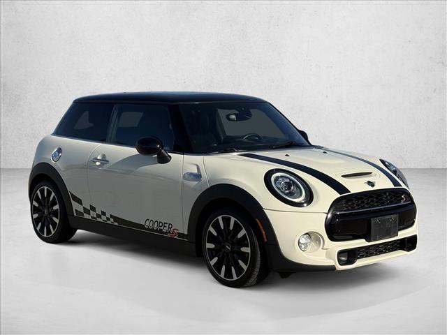 2019 MINI Hardtop 2 Door Cooper S Iconic photo 3