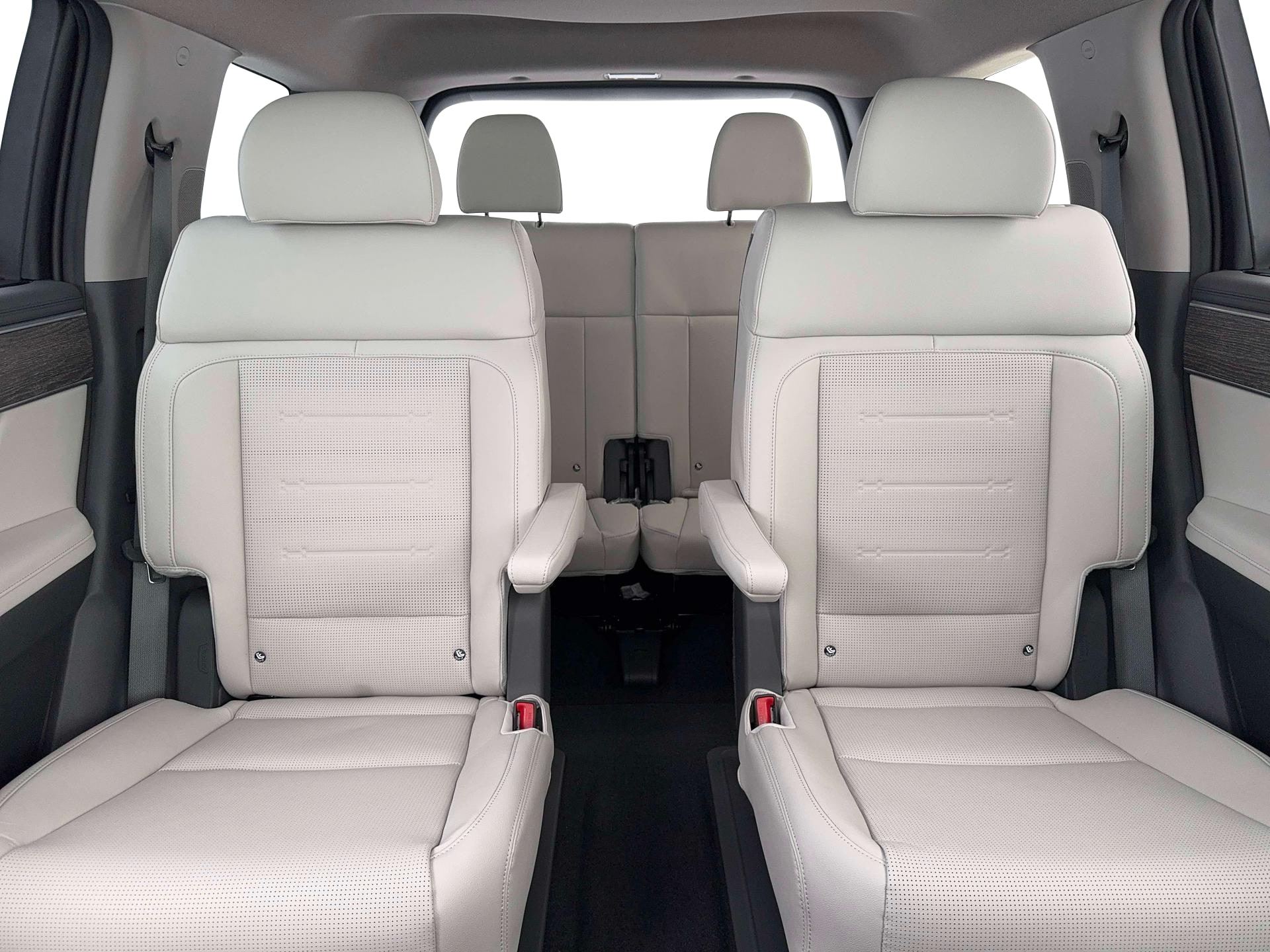 2026 Hyundai Santa Fe Limited - Photo 16