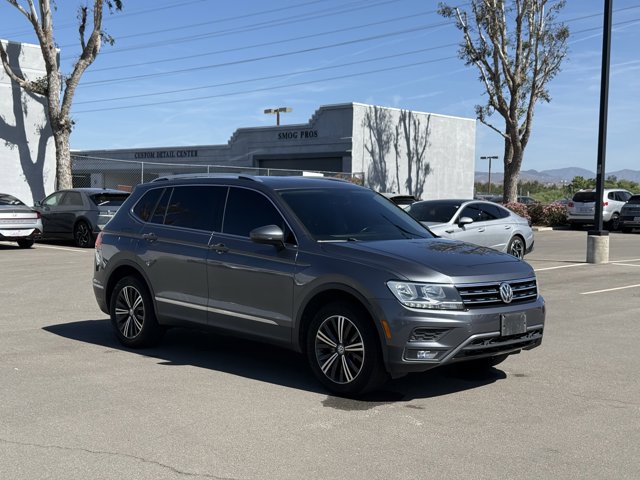 2019 Volkswagen Tiguan 2.0T SEL photo 3