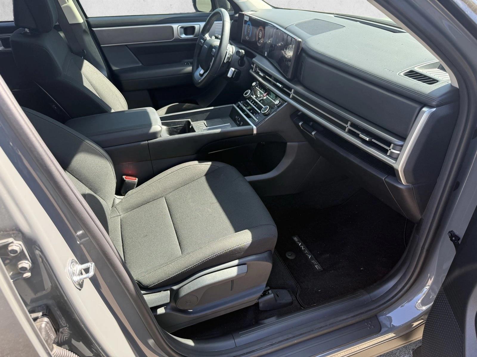 2026 Hyundai Santa Fe SE - Photo 18