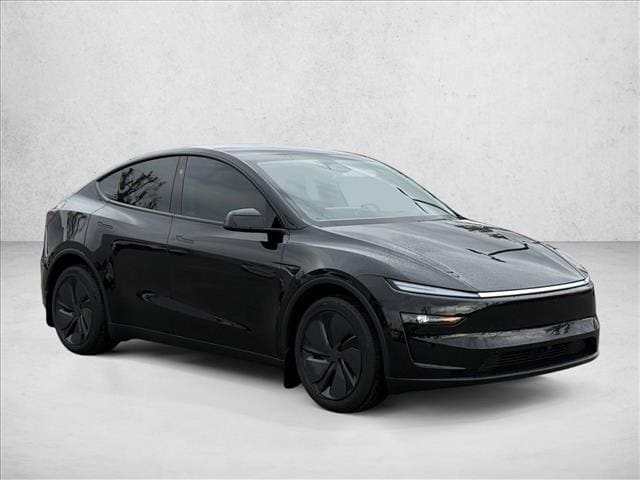 2026 Tesla Model Y Premium photo 3