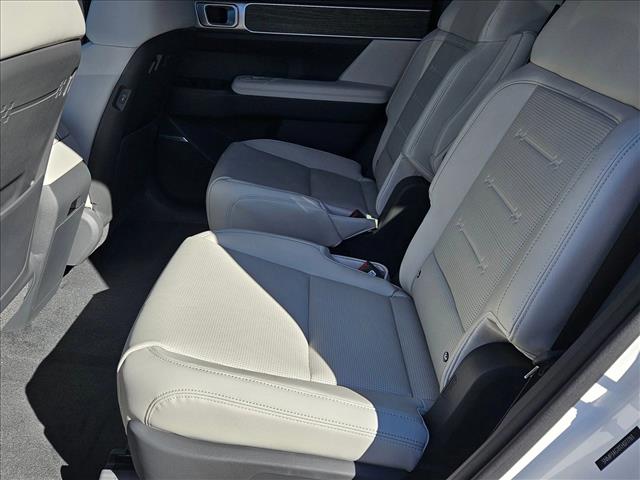 2026 Hyundai Santa Fe Limited - Photo 15