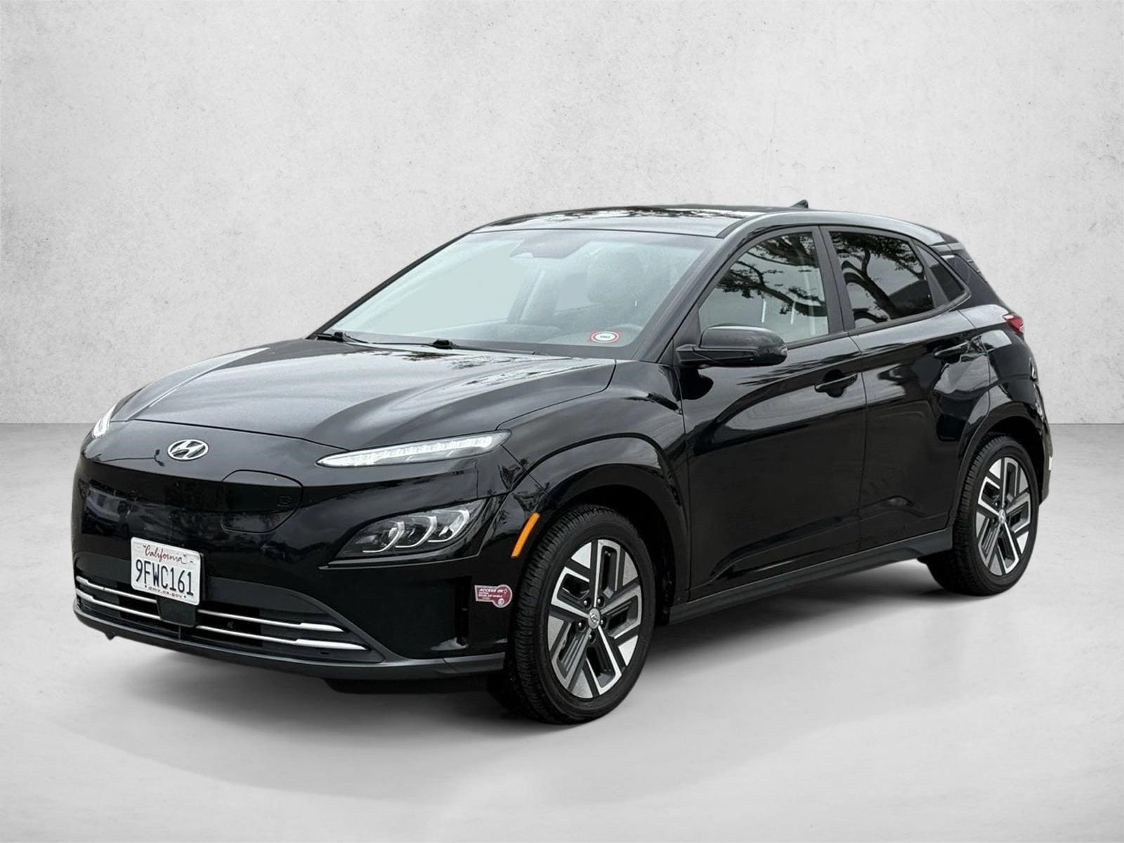 2023 Hyundai Kona Electric Limited's photo