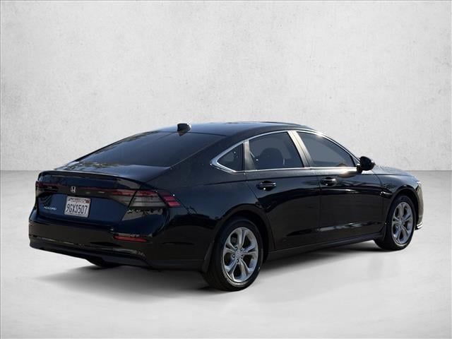 2023 Honda Accord LX photo 5