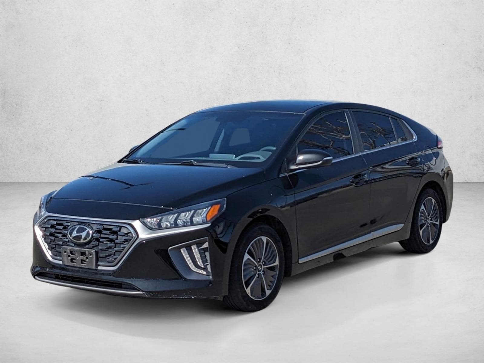 2022 Hyundai Ioniq Plug-In Hybrid SEL's photo