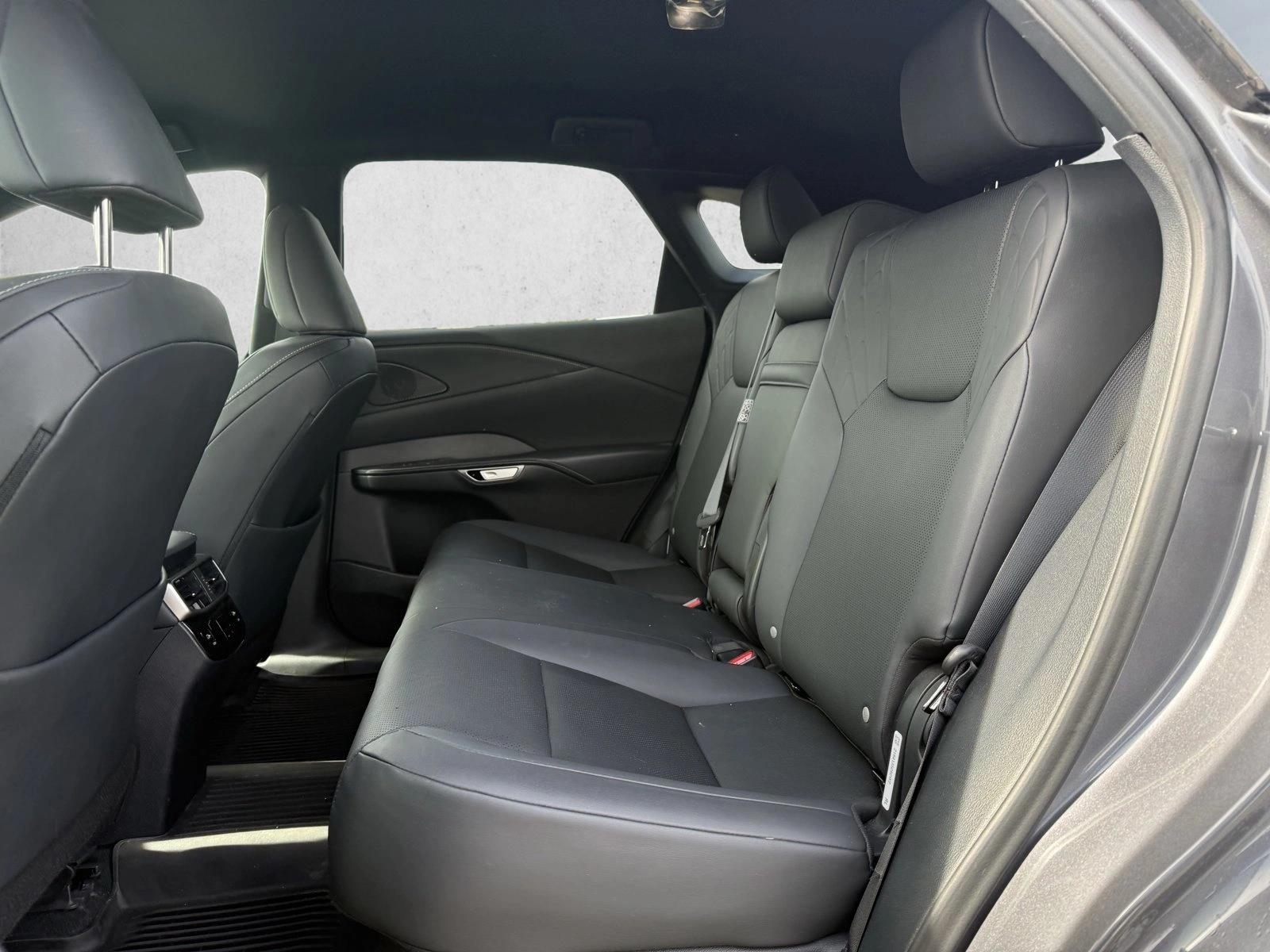 2023 Lexus RX 350 - Photo 16