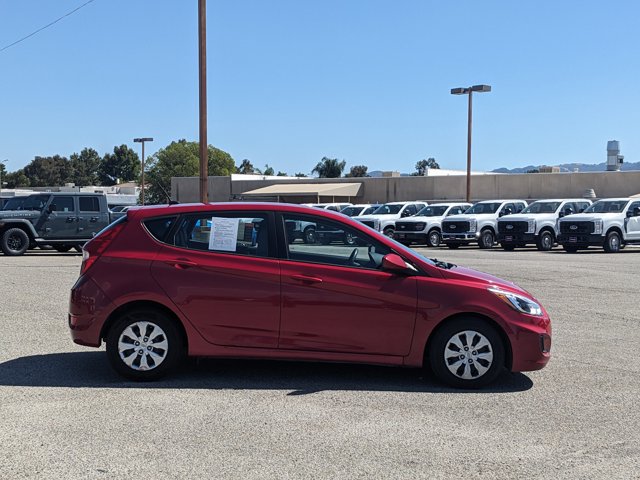 2017 Hyundai Accent SE photo 3