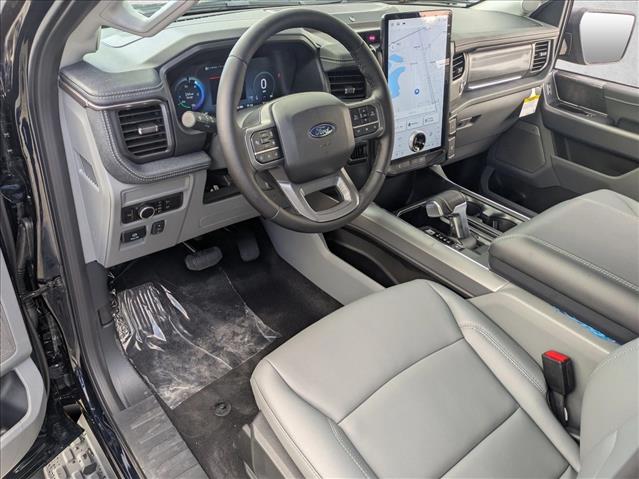 2025 Ford F-150 Lightning photo 3