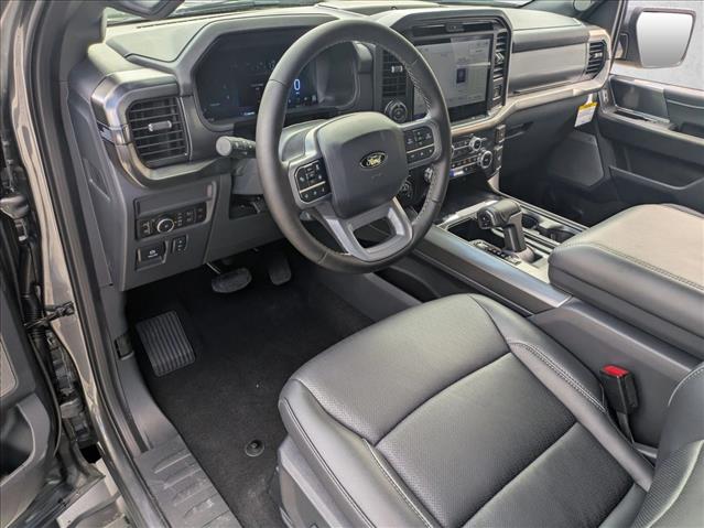 2025 Ford F-150 Lariat photo 3
